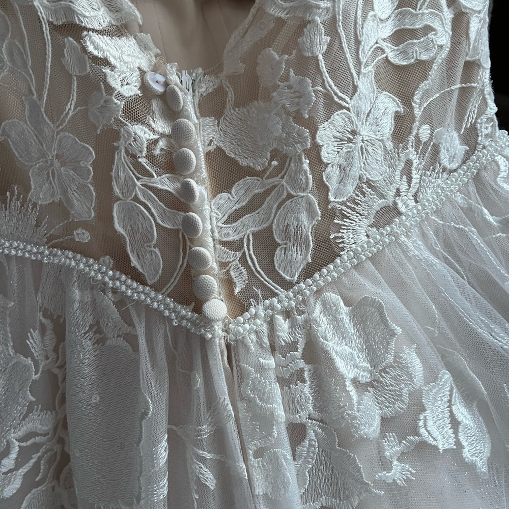 NWT Bridal Gown - Picture 9 of 12